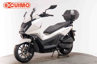 KYMCO SKYTOWN 125
