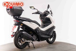 KYMCO SKYTOWN 125