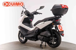 KYMCO SKYTOWN 125