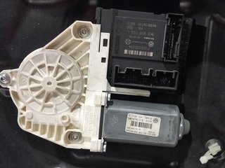 ELEVALUNAS DELANTERO DERECHO VOLKSWAGEN PASSAT BE