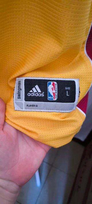 Camiseta Baloncesto Adidas Cleveland 23
