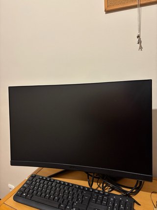 Monitor gaming - MSI MAG 242C de 23,6’
