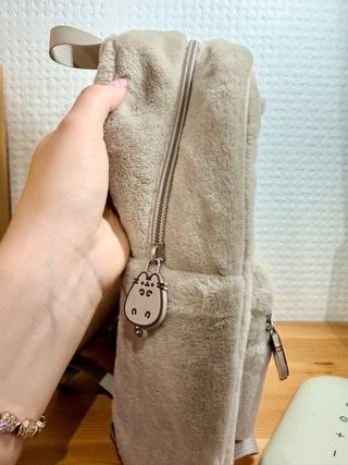 Mochila Pusheen Peluche Beige Gris