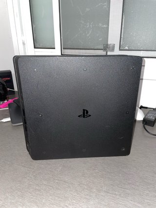 Consola PlayStation 4 Slim Negra