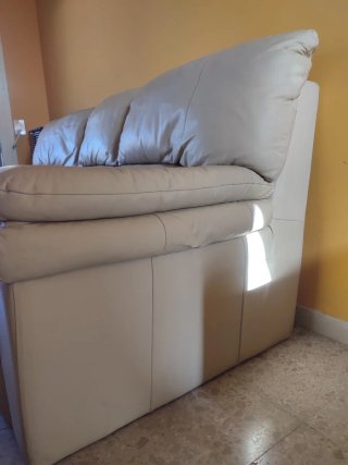2 SOFÁS DE PIEL EN PERFECTO ESTADO!!
