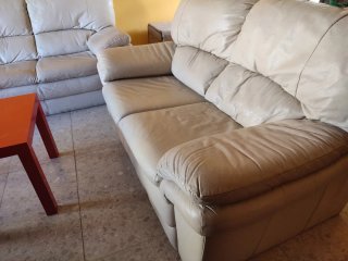 2 SOFÁS DE PIEL EN PERFECTO ESTADO!!