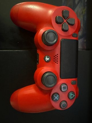 PS4 (PlayStation 4) Negra con Mando