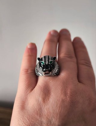 Anillo Pantera Negra con Circonitas