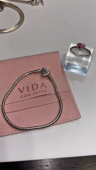 Pandora Anillo Corazón Rojo y Pulsera Corazón Rosa