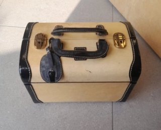 Valigia beauty Fendi anni 80 beige/nera