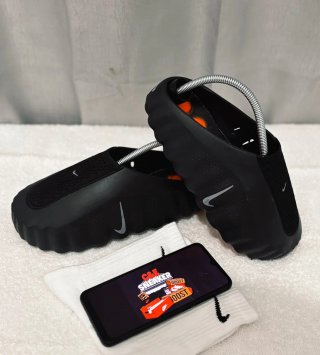Nike Mind 001
