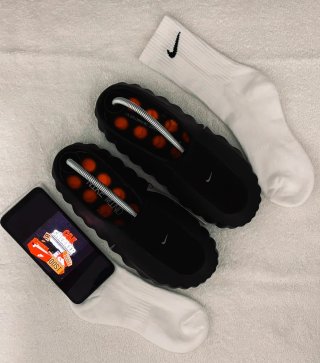 Nike Mind 001