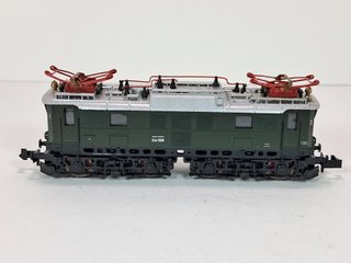 Escala N - Locomotora E44 DB ROCO 23392 analógica