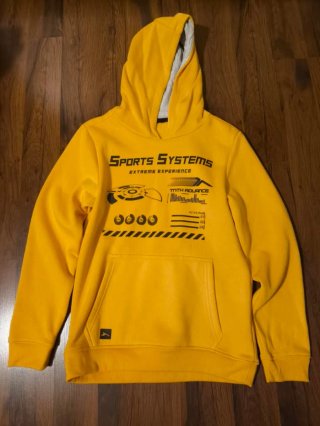 Sudadera amarilla con estampado