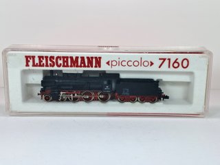 Escala N - Locomotora 038 DB Fleischmann analógica