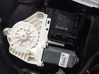 ELEVALUNAS DELANTERO DERECHO VOLKSWAGEN PASSAT VA