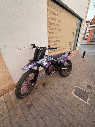 Yamaha DT Motocross Azul/Rosa
