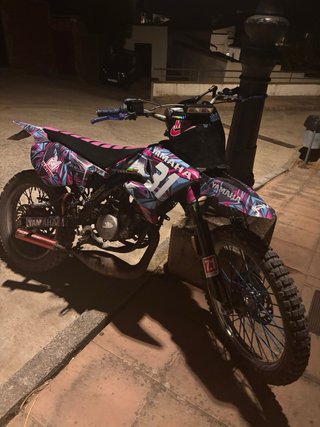 Yamaha DT Motocross Azul/Rosa