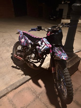 Yamaha DT Motocross Azul/Rosa