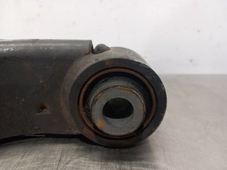 BRAZO SUSPENSION INFERIOR TRASERO DERECHO NISSAN