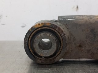 BRAZO SUSPENSION INFERIOR TRASERO DERECHO NISSAN
