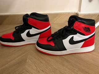 Nike Air Jordan 1 Rojo y Negro