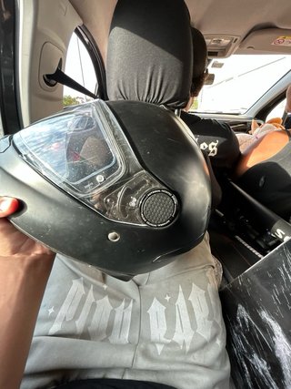 Casco Shark Negro con Diseño Monster