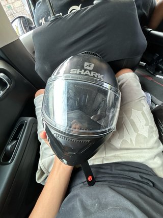 Casco Shark Negro con Diseño Monster