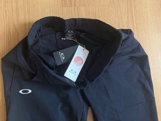 Pantalón de senderismo Oakley, Talla M.