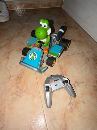 Coche RC Yoshi Carrera