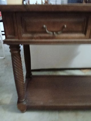 Mesa auxiliar recibidor madera antigua