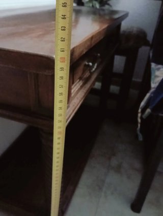 Mesa auxiliar recibidor madera antigua