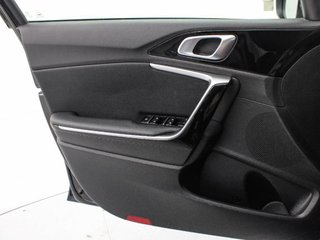 KIA CEED 1.6 MHEV 100KW TECH DCT TOURER 136 5P