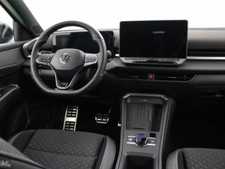 VOLKSWAGEN T-ROC 1.5 ETSI MHEV DSG R-LINE 1ST EDITION 150 5P