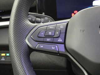 VOLKSWAGEN T-ROC 1.5 ETSI MHEV DSG R-LINE 1ST EDITION 150 5P