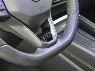 VOLKSWAGEN T-ROC 1.5 ETSI MHEV DSG R-LINE 1ST EDITION 150 5P
