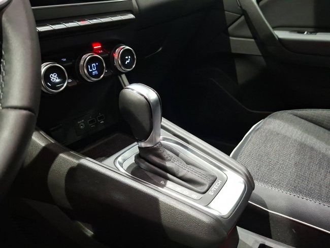 Renault Captur 2022, foto 17