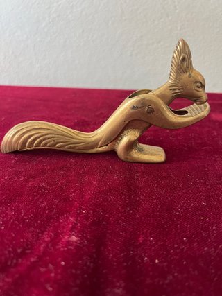 Schiaccianoci in ottone a forma di scoiattolo
