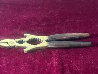 Schiaccianoci ottone e legno