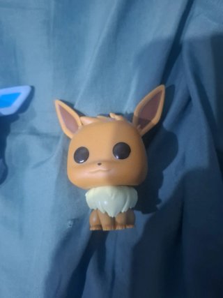 CON CAJA Funko Pop Eevee y Glaceon