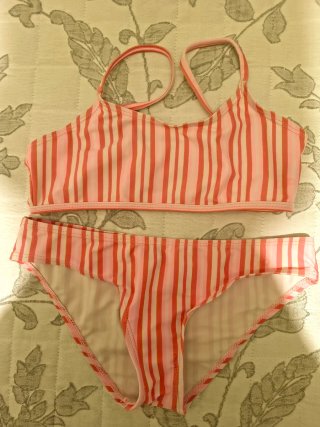 Bikini Rayas Rosas y Rojas Talla 10 años