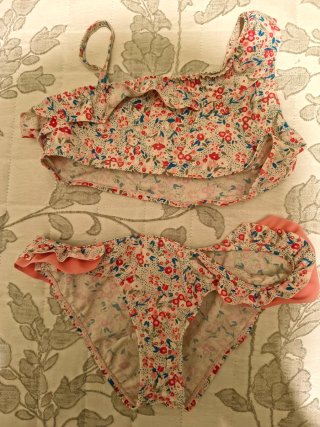 Bikini floral con volantes Talla 10 años