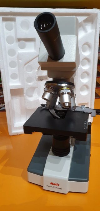 Microscopio Motic DM 111 Digital