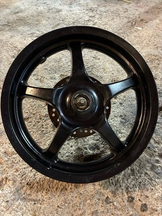 Llanta Yamaha Aerox con disco