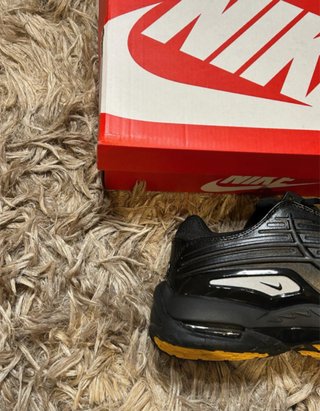 Nike x NOCTA Zapatillas Negras y Amarillas