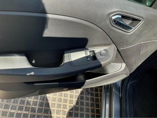 RENAULT Clio Gasolina/Gas Clio TCe GLP Equilibre 74kW