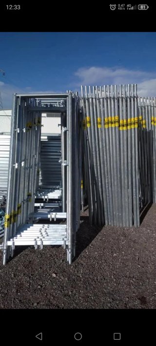 Andamios nuevos 1000m2 homologados a 60m altura