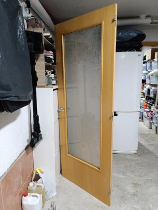 Puertas de haya vaporizada.