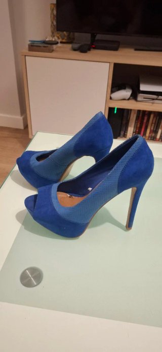 Zapatos de tacón alto azul