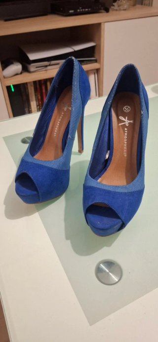 Zapatos de tacón alto azul